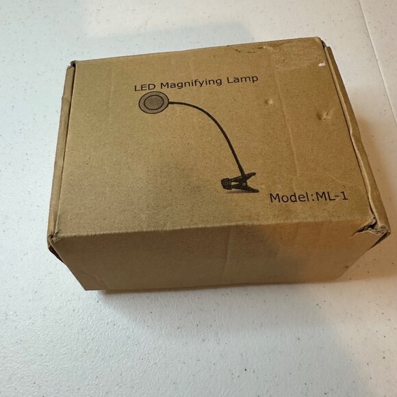 LED Magnifying Lamp Adjustable Brightness & Flexible Arm 3X Magnification - Picture 3 of 11